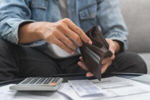 Stressed man, with empty wallet. Help! I have a structured settlement and I need cash now!